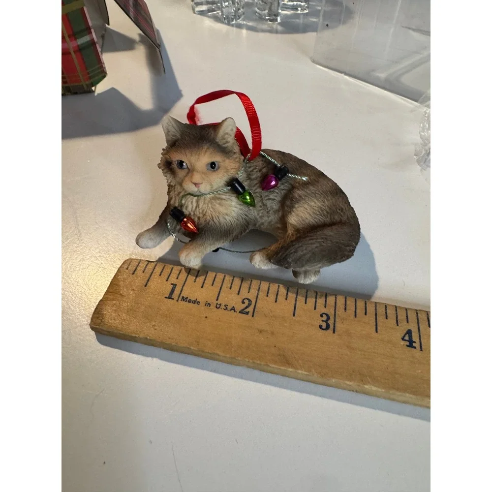 Sandicast Cat in Christmas Lights‎ Ornament New in Box